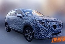 年内发布 疑似五菱品牌首款银标SUV谍照-深圳汽车网