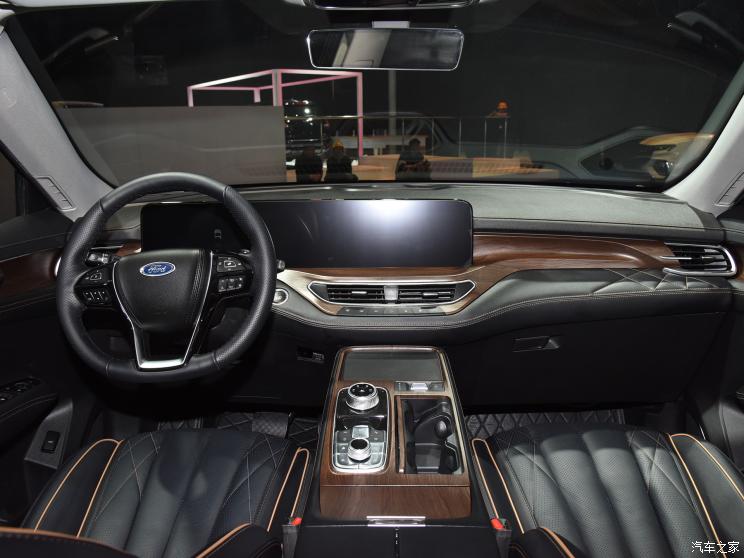 江铃福特 领裕 2021款 7座顶配 江铃福特 领裕 2021款 7座顶配