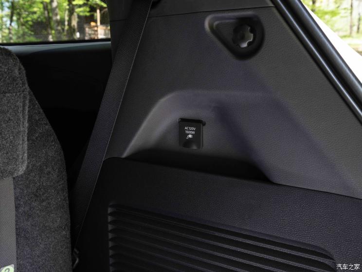 丰田(进口) Sienna 2022款 Woodland Special Edition 丰田(进口) Sienna 2022款 Woodland Special Edition