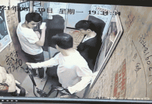 发现电动车进楼进电梯 可拨打12345举报-深圳汽车网