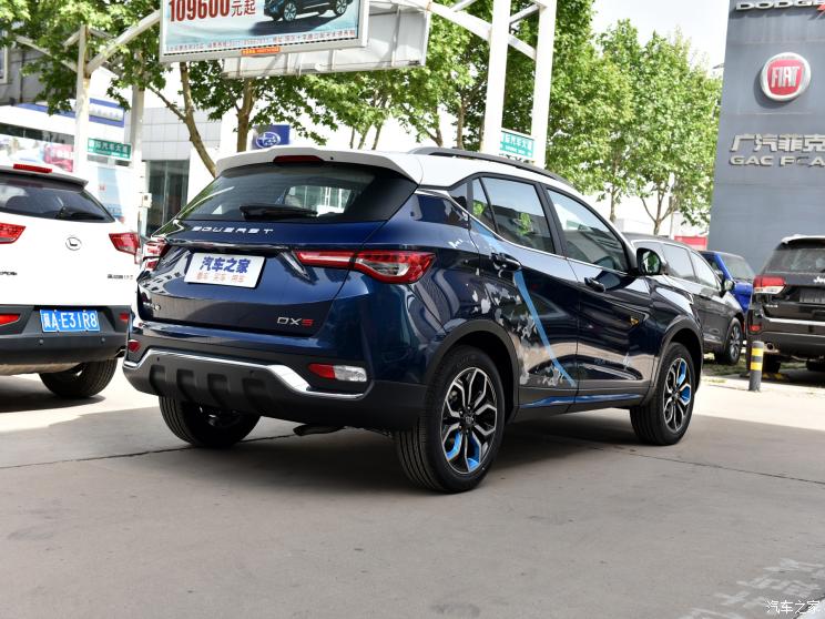 东南汽车 东南DX5 2021款 1.5L 手动蓝企鹅 东南汽车 东南DX5 2021款 1.5L 手动蓝企鹅