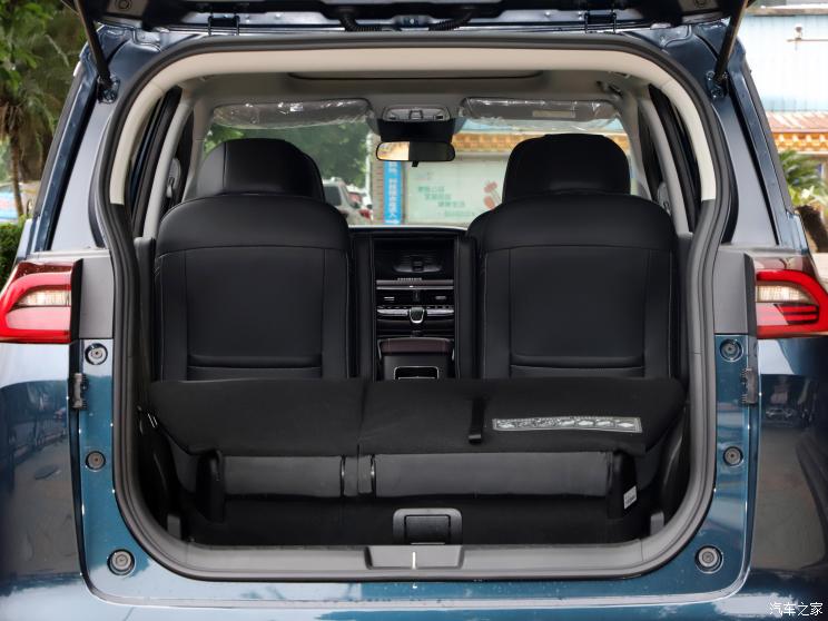 广汽乘用车 传祺M6 2021款 PRO 270T 自动尊享版 广汽乘用车 传祺M6 2021款 PRO 270T 自动尊享版