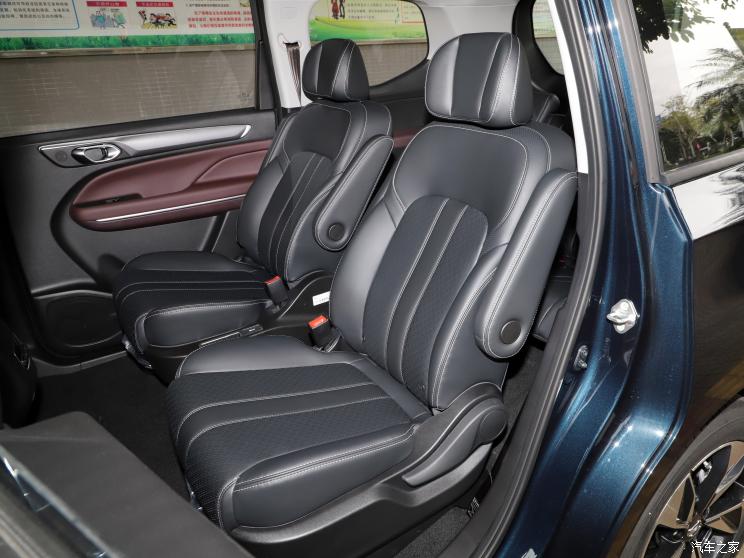 广汽乘用车 传祺M6 2021款 PRO 270T 自动尊享版 广汽乘用车 传祺M6 2021款 PRO 270T 自动尊享版