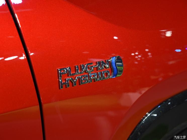 广汽丰田 威兰达新能源 2021款 2.5L 四驱高性能版 广汽丰田 威兰达新能源 2021款 2.5L 四驱高性能版