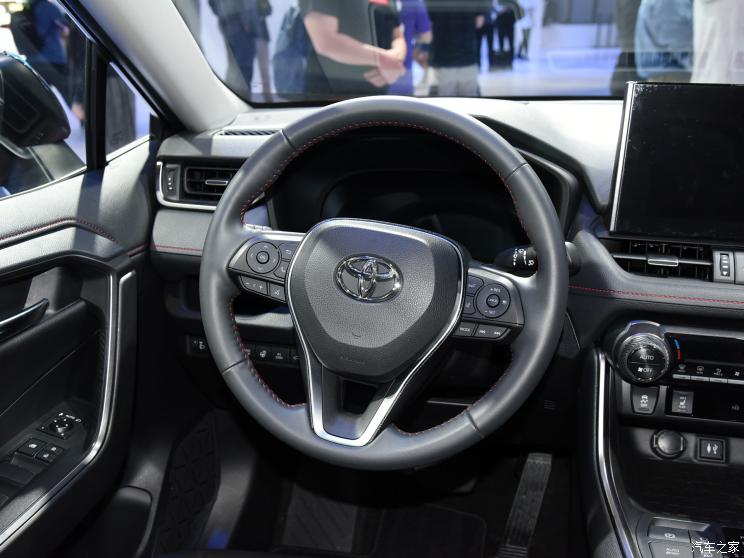 广汽丰田 威兰达新能源 2021款 2.5L 四驱高性能版 广汽丰田 威兰达新能源 2021款 2.5L 四驱高性能版