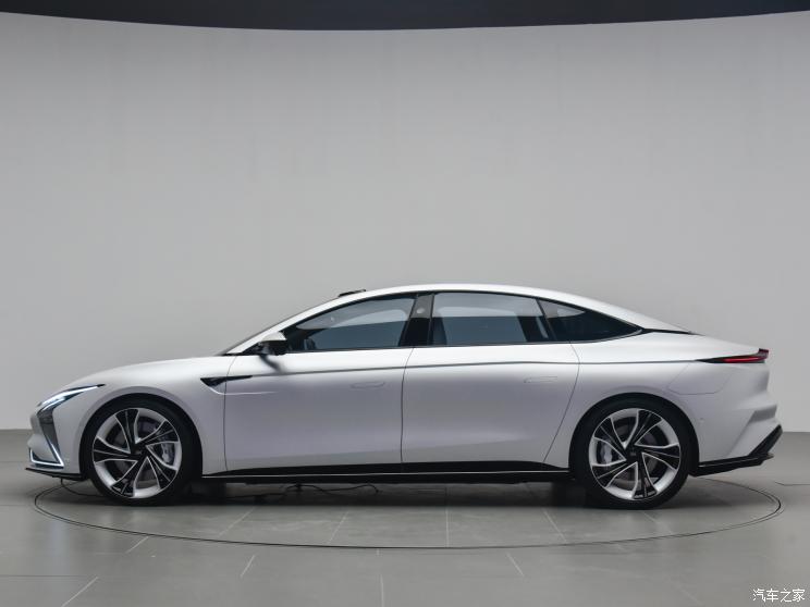 智己汽车 智己L7 2021款 天使轮版 智己汽车 智己L7 2021款 天使轮版