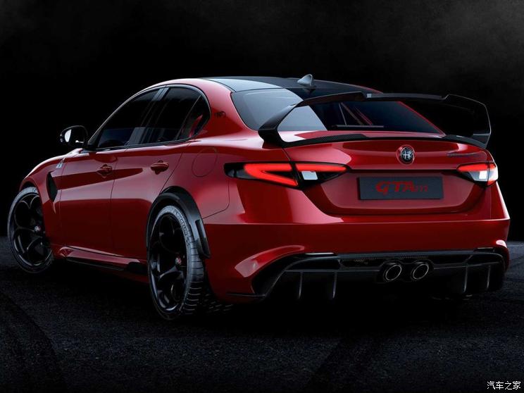 阿尔法・罗密欧 Giulia 2020款 GTAm 阿尔法・罗密欧 Giulia 2020款 GTAm