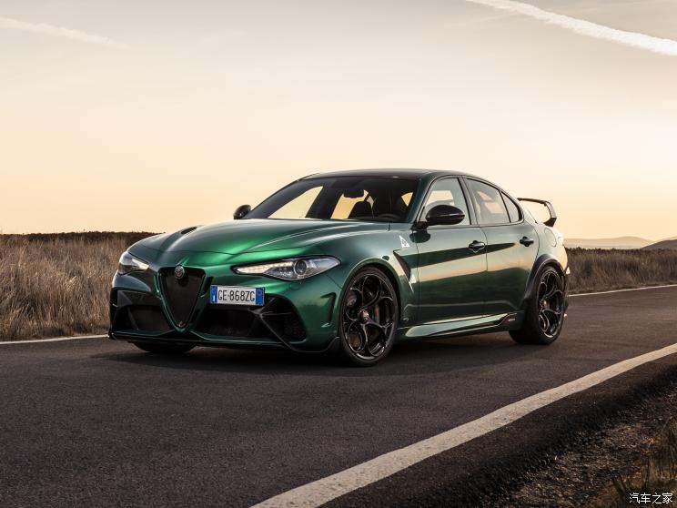 阿尔法・罗密欧 Giulia 2020款 GTAm 阿尔法・罗密欧 Giulia 2020款 GTAm
