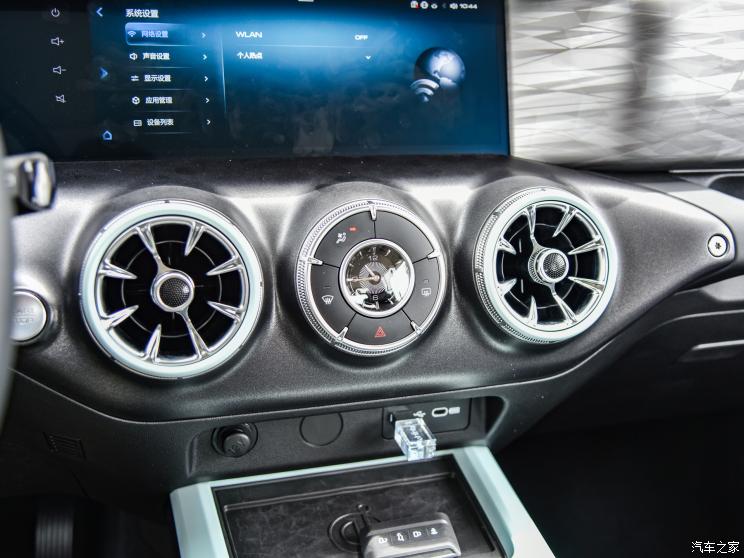 长城汽车 坦克300 2021款 城市版 2.0T 很有型 长城汽车 坦克300 2021款 城市版 2.0T 很有型