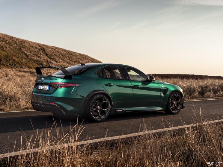 阿尔法・罗密欧 Giulia 2020款 GTAm 阿尔法・罗密欧 Giulia 2020款 GTAm