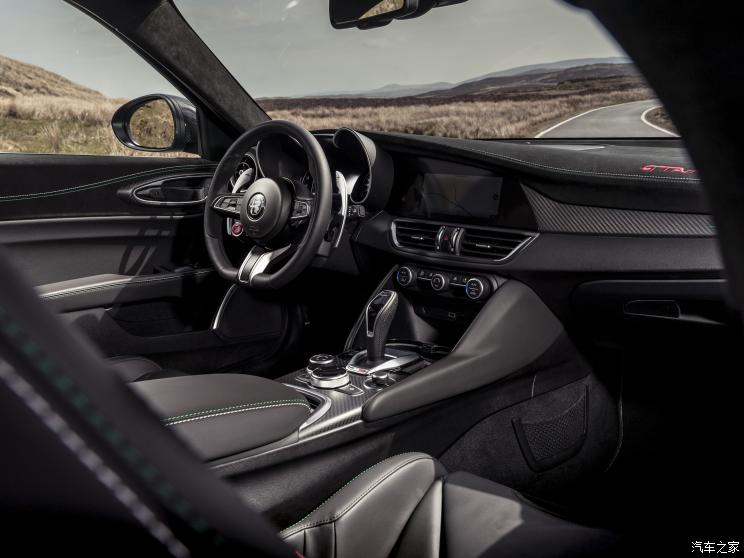 阿尔法・罗密欧 Giulia 2020款 GTAm 阿尔法・罗密欧 Giulia 2020款 GTAm