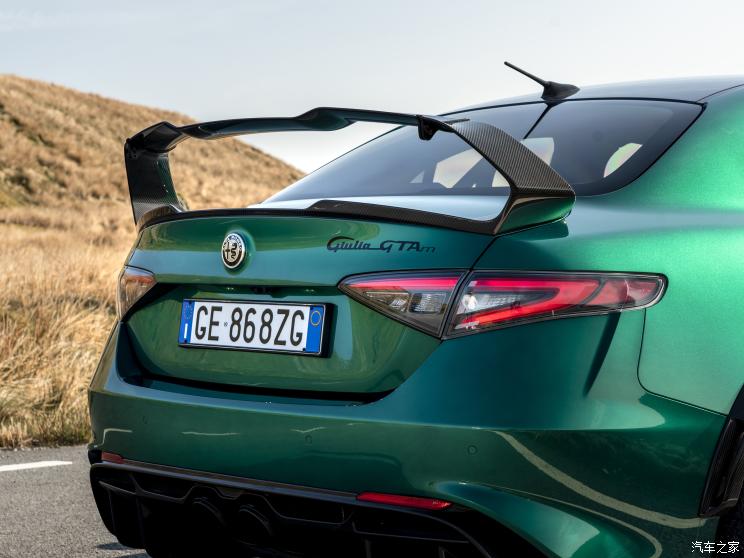 阿尔法・罗密欧 Giulia 2020款 GTAm 阿尔法・罗密欧 Giulia 2020款 GTAm