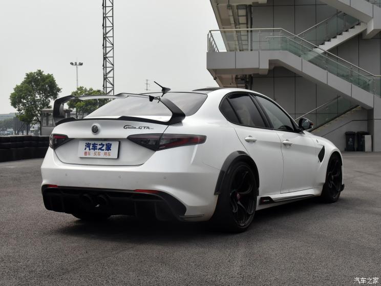 阿尔法・罗密欧 Giulia 2021款 GTAm 试装车 阿尔法・罗密欧 Giulia 2021款 GTAm 试装车