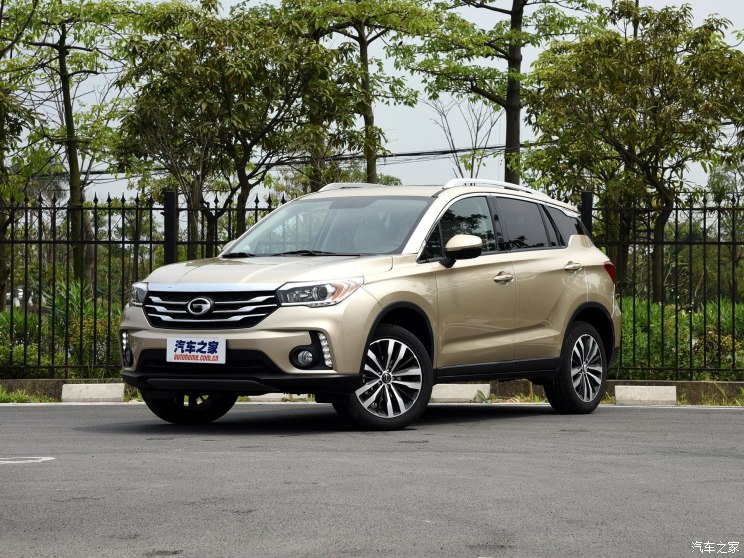 广汽乘用车 传祺GS4 2015款 200T G-DCT尊贵版 广汽乘用车 传祺GS4 2015款 200T G-DCT尊贵版