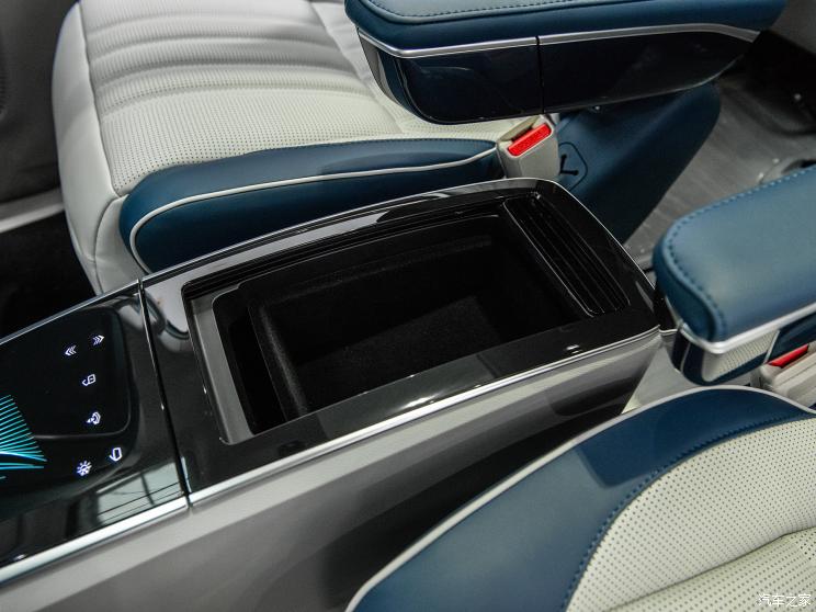 上汽集团 荣威iMAX8 2022款 基本型