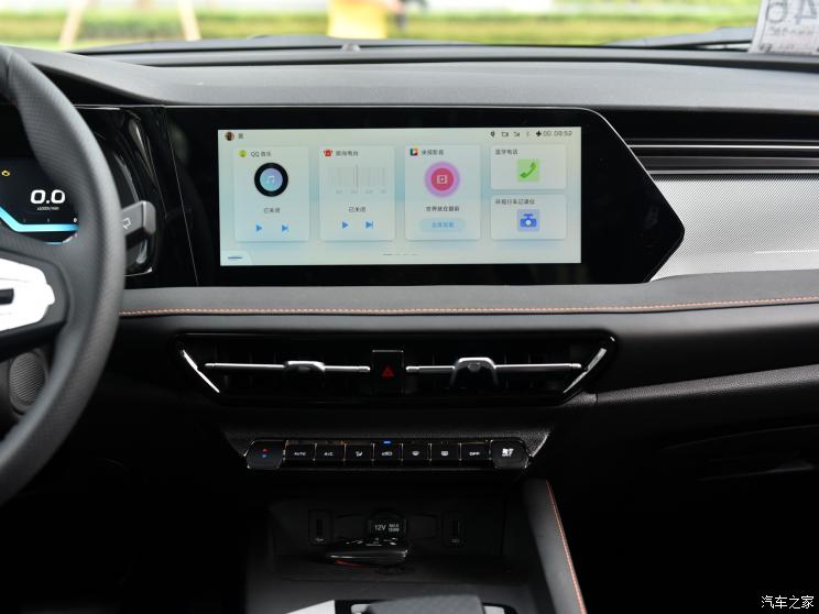 长安汽车 长安欧尚X7 PLUS 2022款 1.5T 蓝鲸版自动Geeker领航型 长安汽车 长安欧尚X7 PLUS 2022款 1.5T 蓝鲸版自动Geeker领航型