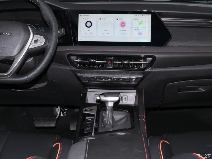 长安汽车 长安欧尚X7 PLUS 2022款 1.5T 蓝鲸自动尊贵型