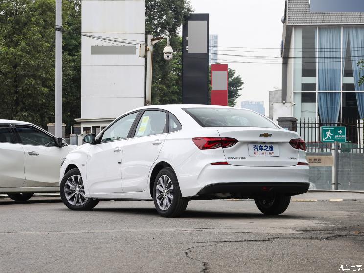 上汽通用雪佛兰 科鲁泽 2021款 320 自动悦享天窗版 上汽通用雪佛兰 科鲁泽 2021款 320 自动悦享天窗版