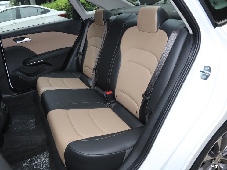 上汽通用雪佛兰 科鲁泽 2021款 320 自动悦享天窗版 上汽通用雪佛兰 科鲁泽 2021款 320 自动悦享天窗版