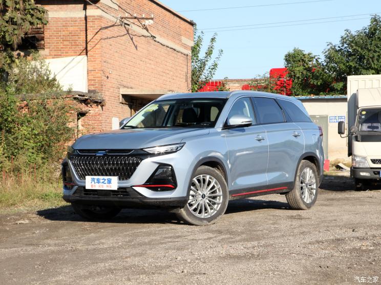 长安汽车 长安欧尚X7 PLUS 2022款 1.5T 蓝鲸版自动Geeker旗舰型