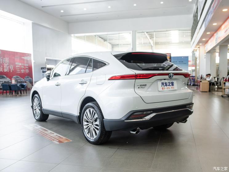 一汽丰田 凌放HARRIER 2022款 双擎 2.5L CVT四驱旗舰版