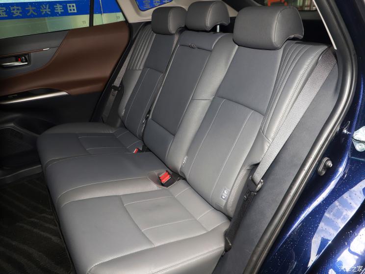 一汽丰田 凌放HARRIER 2022款 2.0L CVT两驱旗舰版