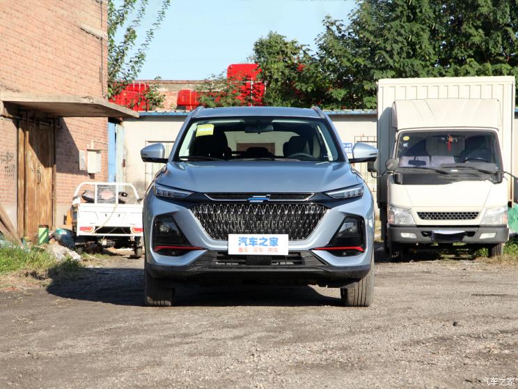 长安汽车 长安欧尚X7 PLUS 2022款 1.5T 蓝鲸版自动Geeker旗舰型