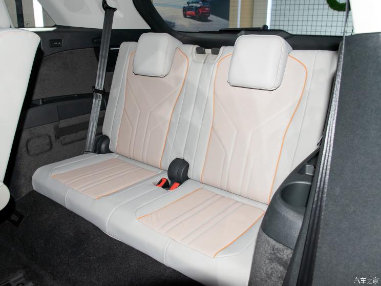 上汽奥迪 奥迪Q5 e-tron 2021款 50 e-tron quattro 上汽奥迪 奥迪Q5 e-tron 2021款 50 e-tron quattro