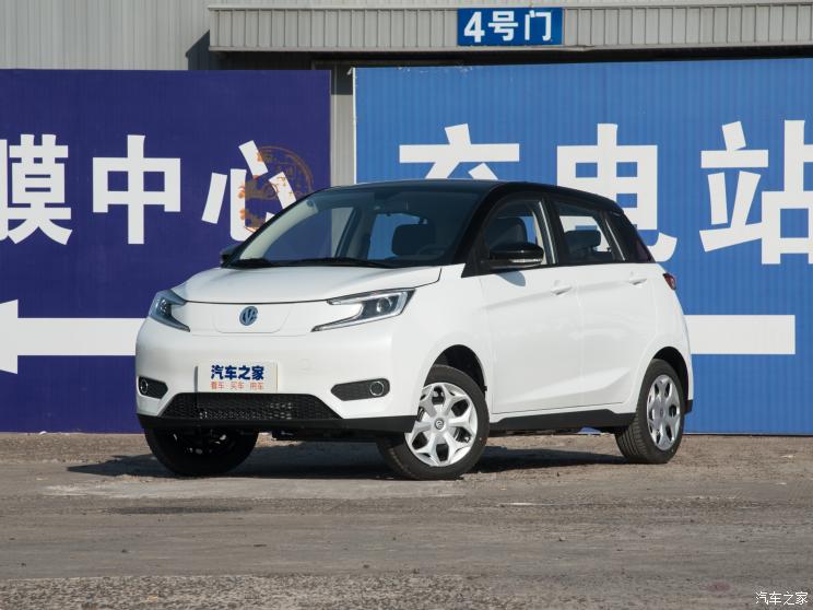 电动屋 YOUNG光小新 2021款 S400 4座 电动屋 YOUNG光小新 2021款 S400 4座