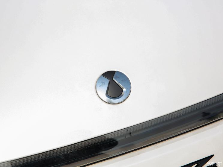 腾势汽车 腾势X 2020款 纯电运动版 腾势汽车 腾势X 2020款 纯电运动版