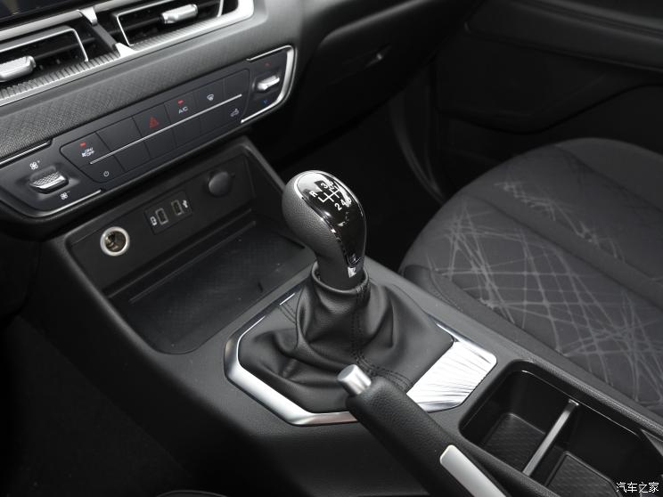 长城汽车 炮 2022款 汽油两驱金刚炮 长城汽车 炮 2022款 汽油两驱金刚炮