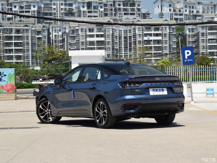 长安福特 蒙迪欧 2022款 EcoBoost 245 ST-Line 长安福特 蒙迪欧 2022款 EcoBoost 245 ST-Line