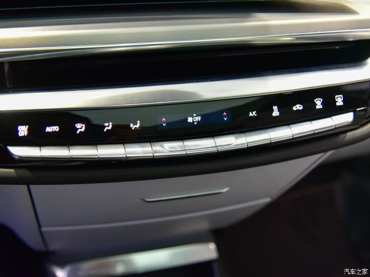 上汽通用凯迪拉克 LYRIQ锐歌 2022款 后驱长续航豪华版 上汽通用凯迪拉克 LYRIQ锐歌 2022款 后驱长续航豪华版