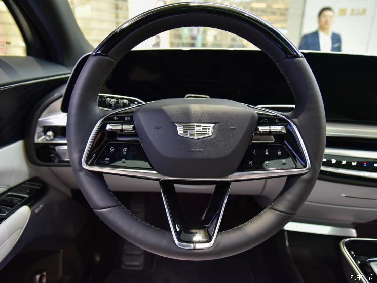 上汽通用凯迪拉克 LYRIQ锐歌 2022款 后驱长续航豪华版 上汽通用凯迪拉克 LYRIQ锐歌 2022款 后驱长续航豪华版