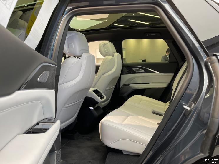 上汽通用凯迪拉克 LYRIQ锐歌 2022款 后驱长续航豪华版 上汽通用凯迪拉克 LYRIQ锐歌 2022款 后驱长续航豪华版