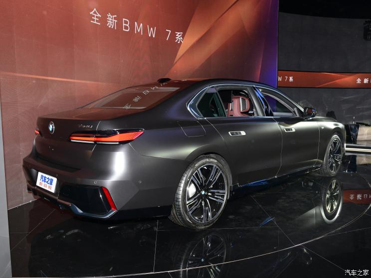 宝马(进口) 宝马7系 2022款 740Li M运动套装 宝马(进口) 宝马7系 2022款 740Li M运动套装