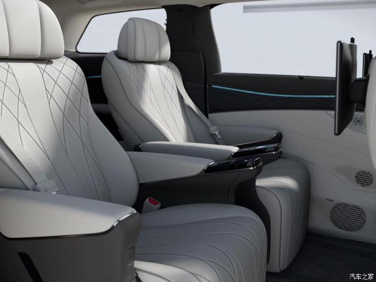 腾势汽车 腾势D9 2022款 基本型 腾势汽车 腾势D9 2022款 基本型