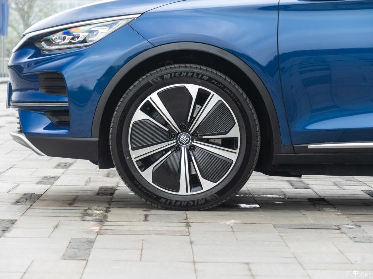 比亚迪 唐新能源 2022款 EV 635km 四驱旗舰型 比亚迪 唐新能源 2022款 EV 635km 四驱旗舰型