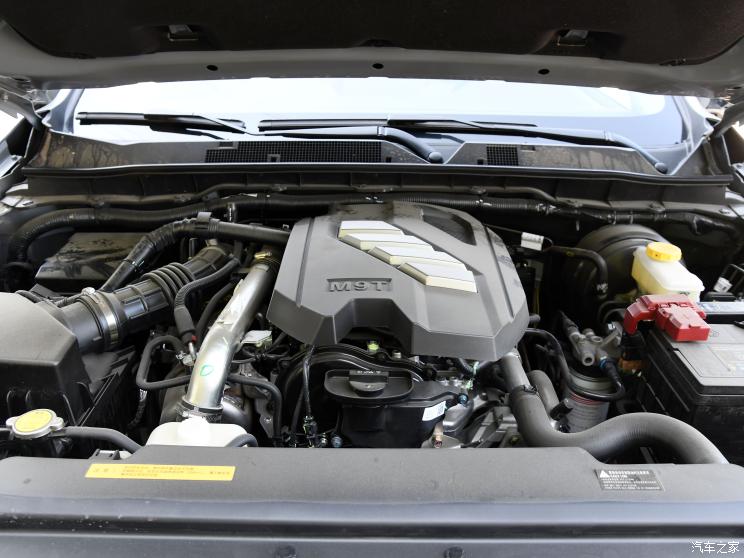 郑州日产 锐骐7 2022款 2.3T自动四驱柴油旗舰型M9T 郑州日产 锐骐7 2022款 2.3T自动四驱柴油旗舰型M9T