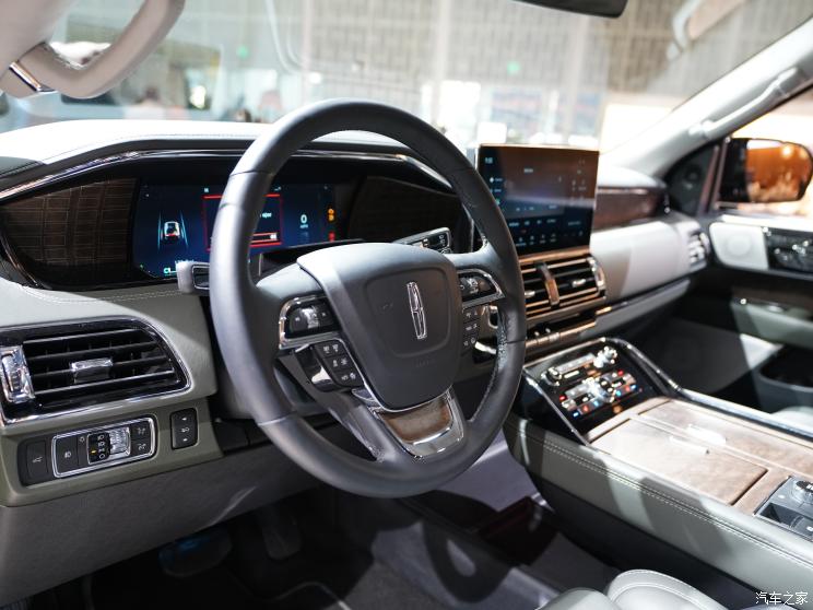 林肯(进口) 领航员 2022款 基本型 林肯(进口) 领航员 2022款 基本型