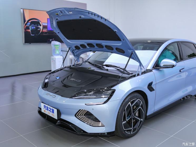 比亚迪 海豹 2022款 700km 长续航后驱版 比亚迪 海豹 2022款 700km 长续航后驱版