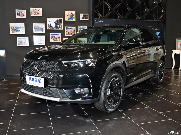 DS汽车 DS 7 2022款 45THP 卢浮典藏版 DS汽车 DS 7 2022款 45THP 卢浮典藏版