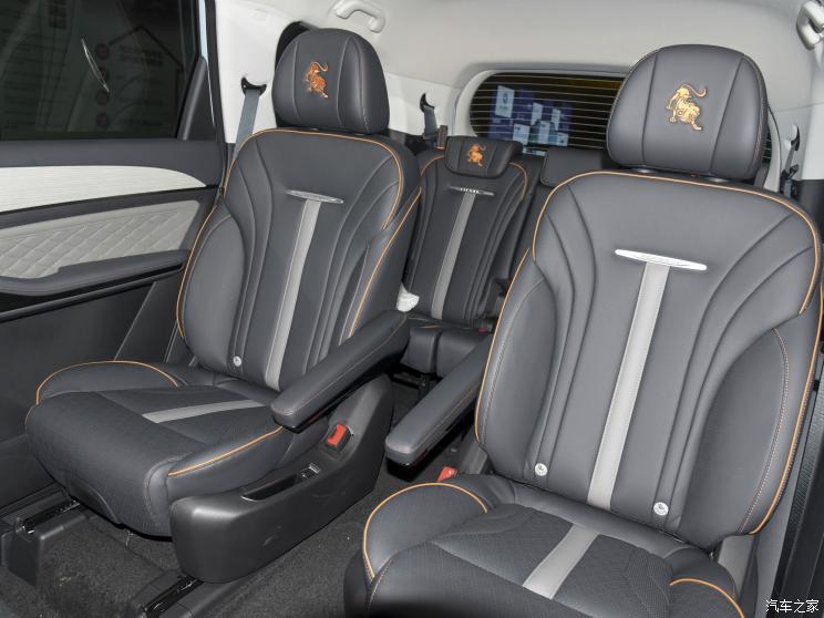 东风风行 风行游艇 2022款 1.5T DCT扬帆版 东风风行 风行游艇 2022款 1.5T DCT扬帆版