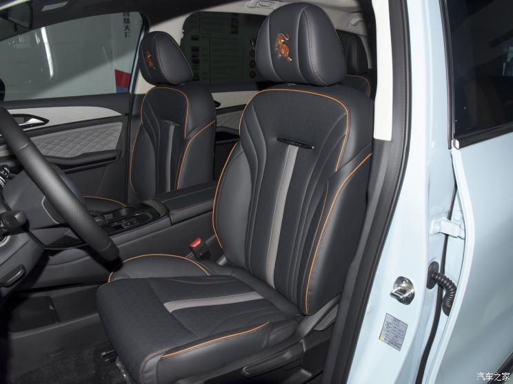 东风风行 风行游艇 2022款 1.5T DCT扬帆版 东风风行 风行游艇 2022款 1.5T DCT扬帆版