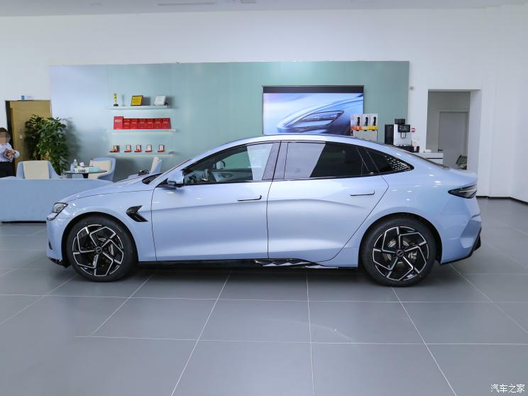 比亚迪 海豹 2022款 700km 长续航后驱版 比亚迪 海豹 2022款 700km 长续航后驱版