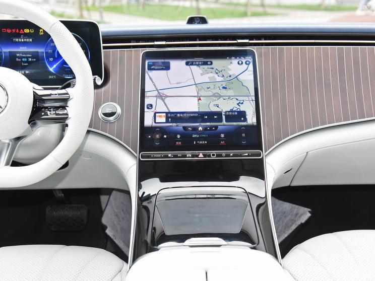 北京奔驰 奔驰EQE 2022款 350 豪华版 北京奔驰 奔驰EQE 2022款 350 豪华版