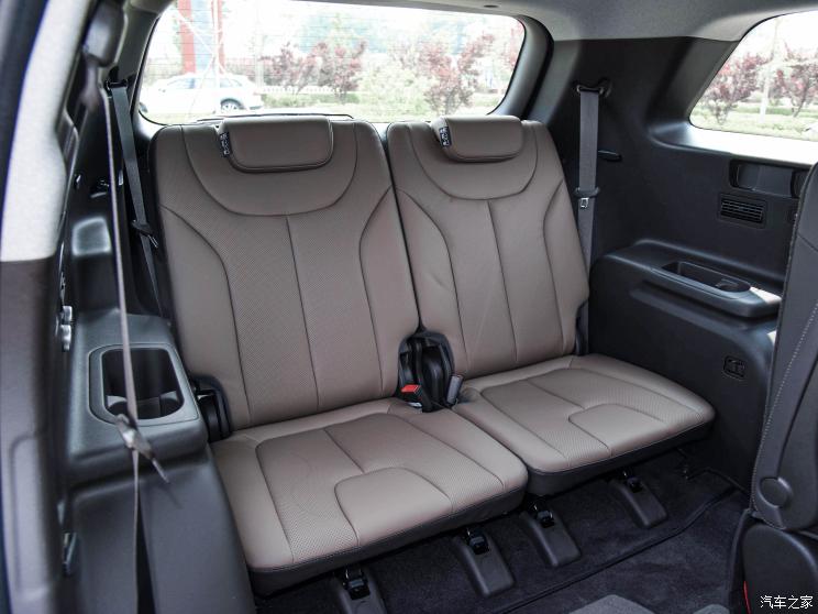 北京现代 胜达 2023款 基本型