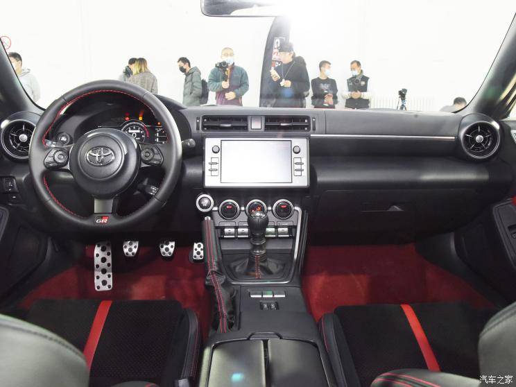 丰田(进口) 丰田86 2022款 GR 86 2.4L 手动版 丰田(进口) 丰田86 2022款 GR 86 2.4L 手动版