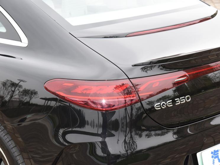 北京奔驰 奔驰EQE 2022款 350 豪华版 北京奔驰 奔驰EQE 2022款 350 豪华版