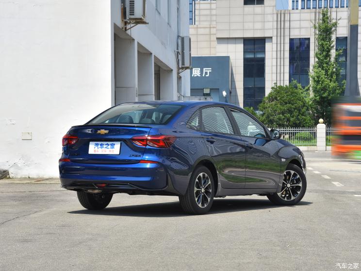 上汽通用雪佛兰 科鲁泽 2023款 1.3T 基本型 上汽通用雪佛兰 科鲁泽 2023款 1.3T 基本型